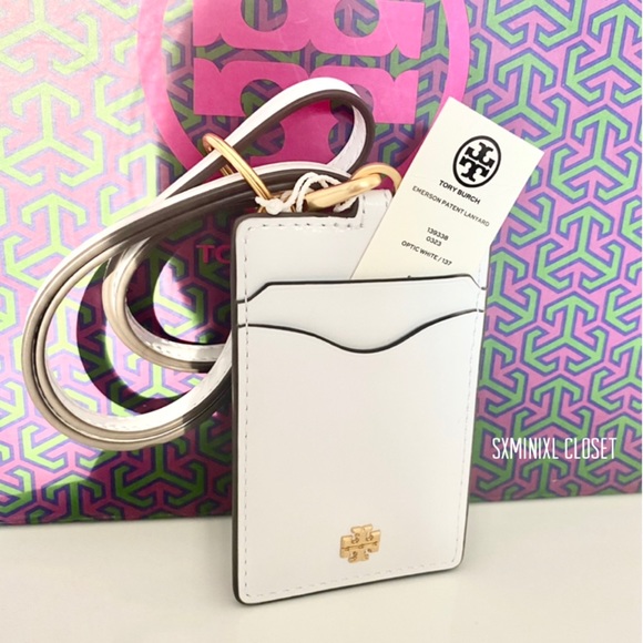 🧚🏻🔮NEW🔮Tory Burch Emerson patent Lanyard ID/cards holder wear/neck wear - Picture 2 of 5
